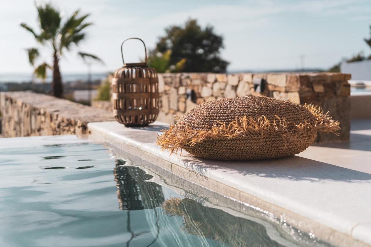 Kouros Blanc Resort & Suites Pounda Bagian luar foto