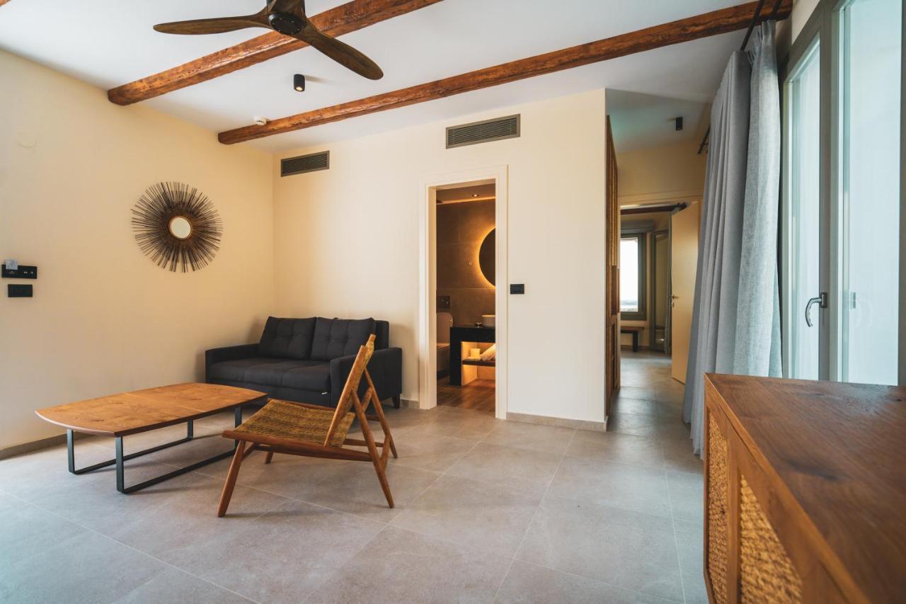 Kouros Blanc Resort & Suites Pounda Bagian luar foto
