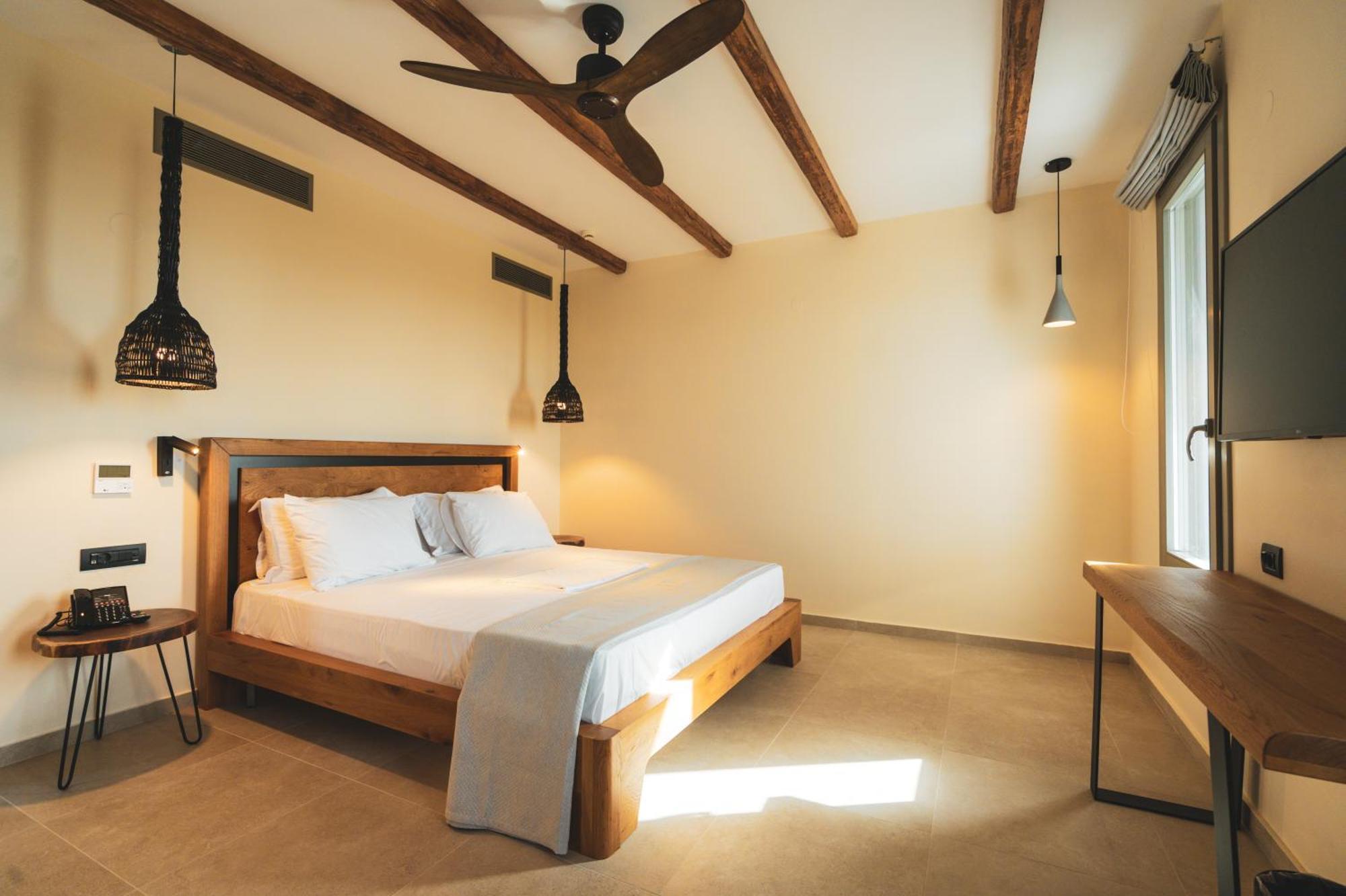 Kouros Blanc Resort & Suites Pounda Bagian luar foto