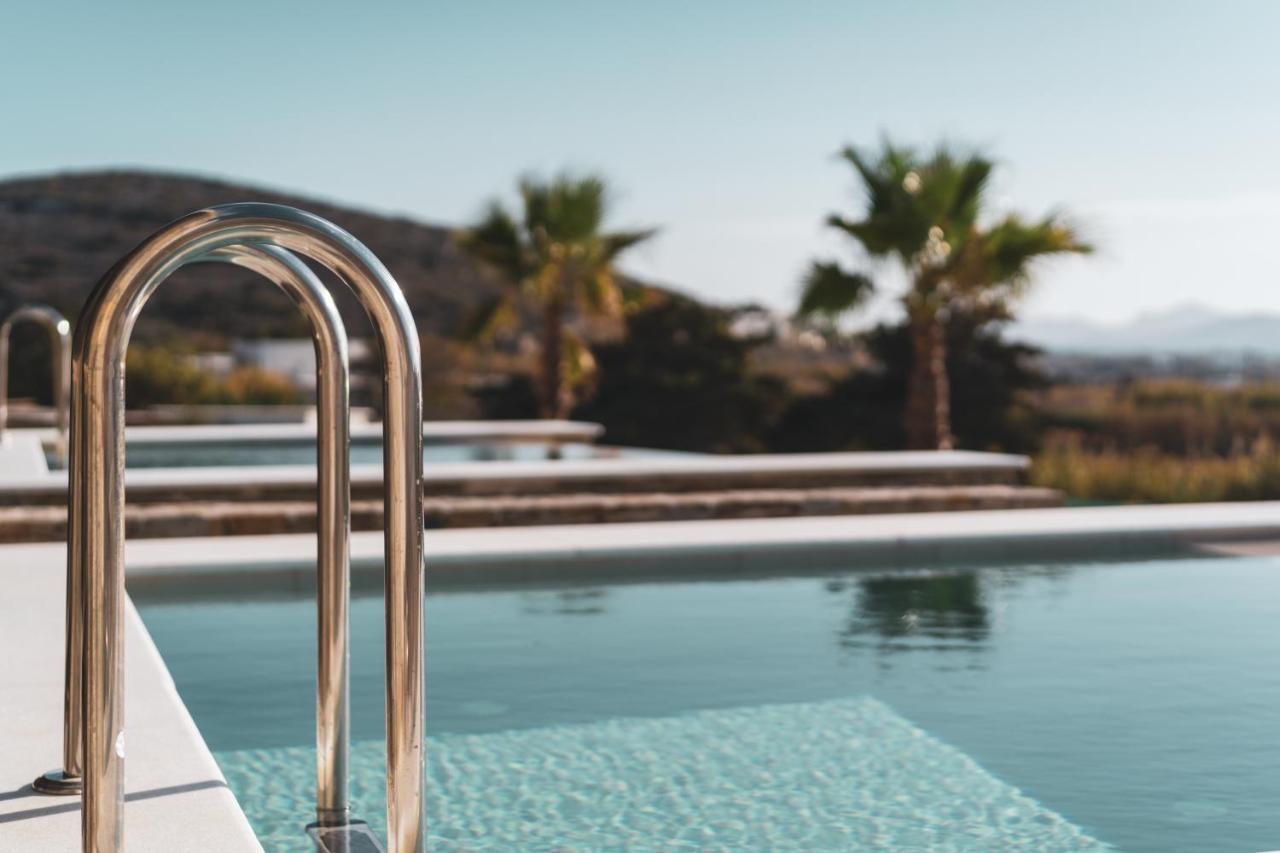 Kouros Blanc Resort & Suites Pounda Bagian luar foto