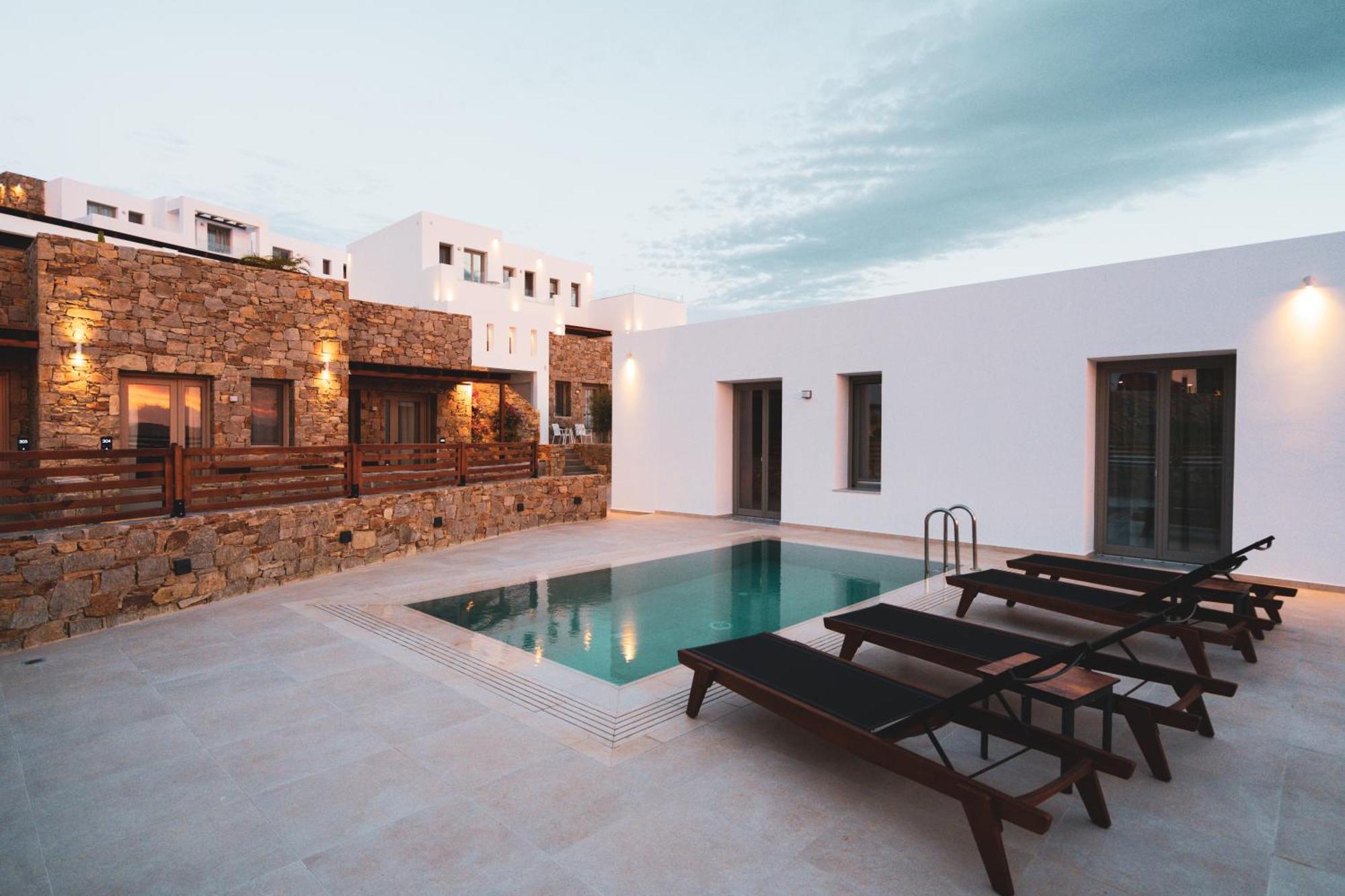 Kouros Blanc Resort & Suites Pounda Bagian luar foto