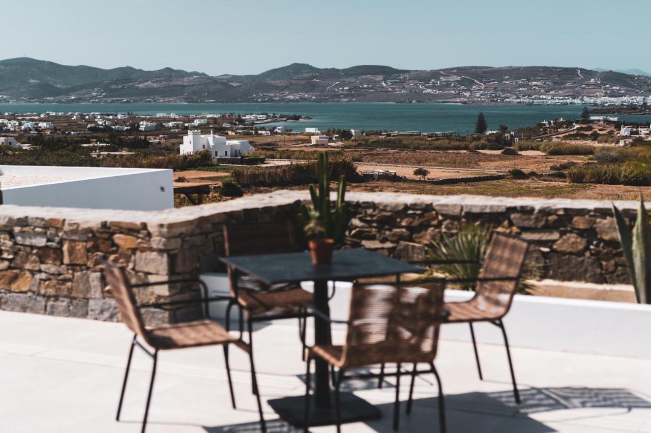 Kouros Blanc Resort & Suites Pounda Bagian luar foto