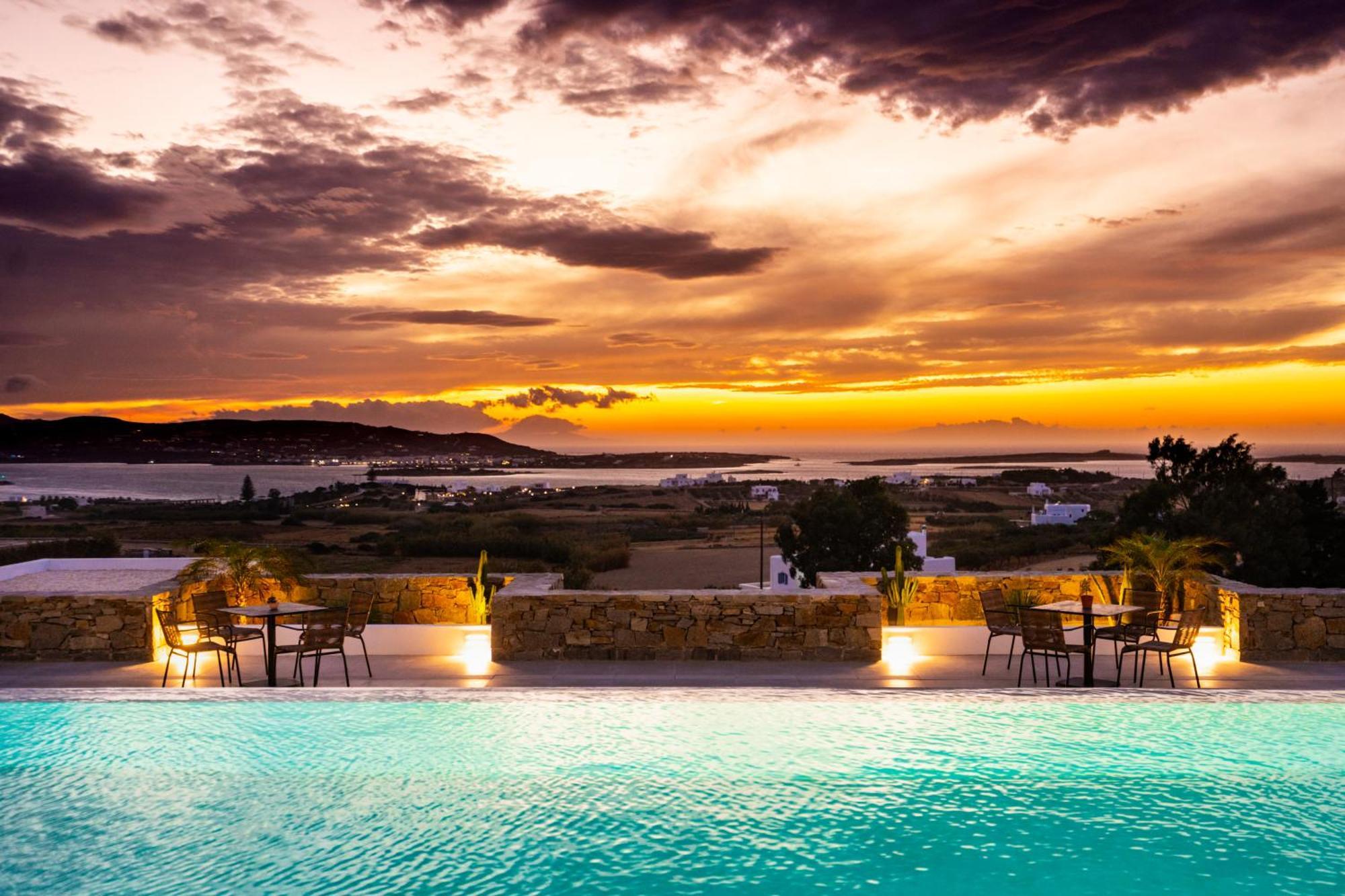 Kouros Blanc Resort & Suites Pounda Bagian luar foto