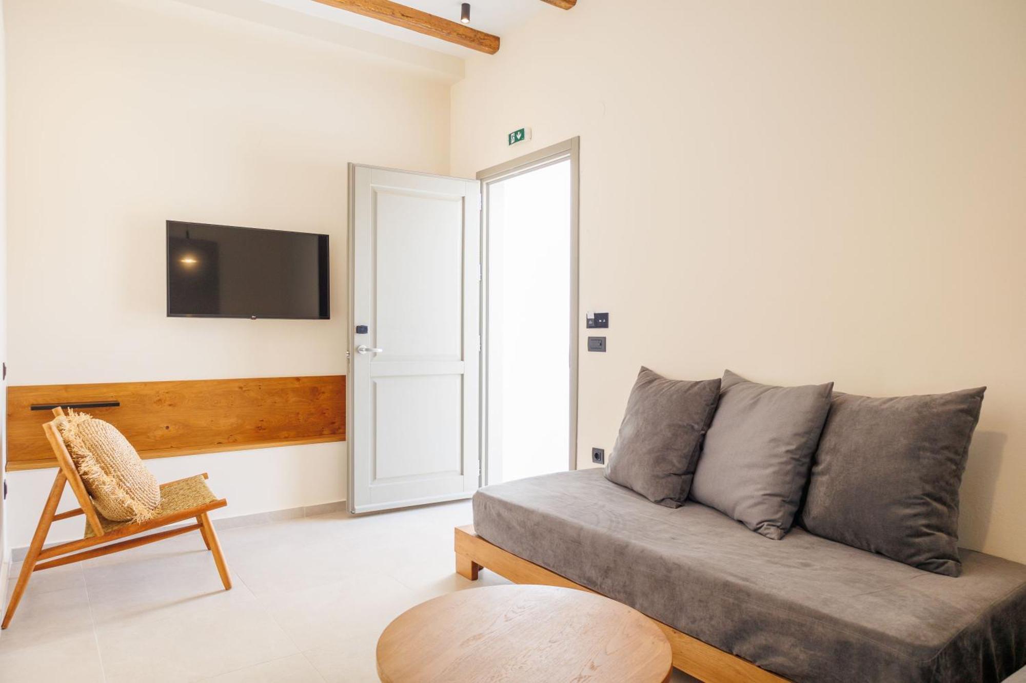 Kouros Blanc Resort & Suites Pounda Ruang foto